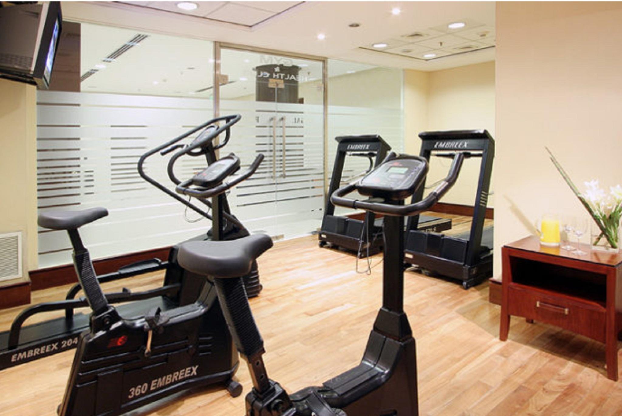 Regal Pacific Puerto Madero Hotell Buenos Aires Exteriör bild The gym at the hotel