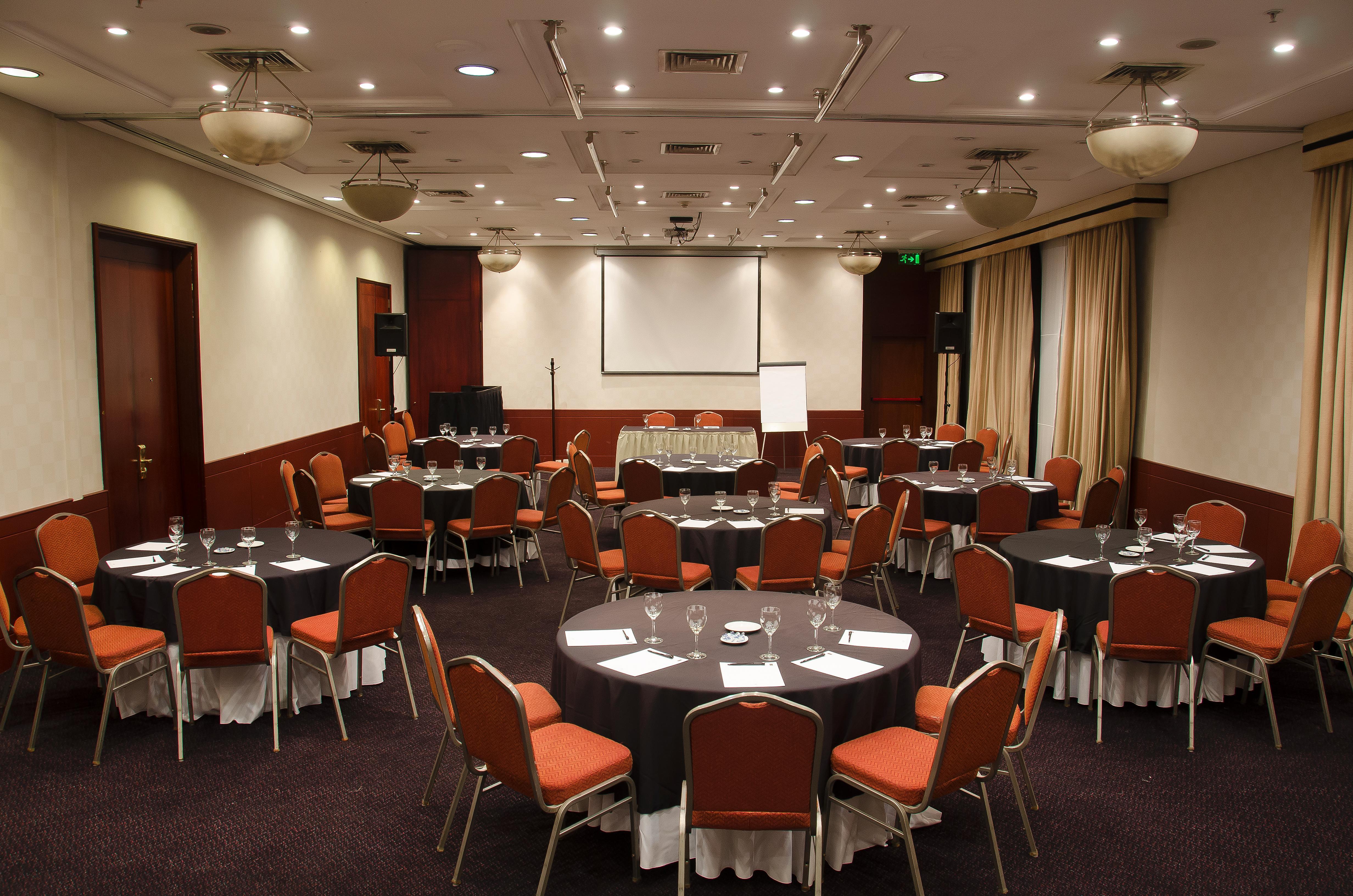 Regal Pacific Puerto Madero Hotell Buenos Aires Exteriör bild The conference room