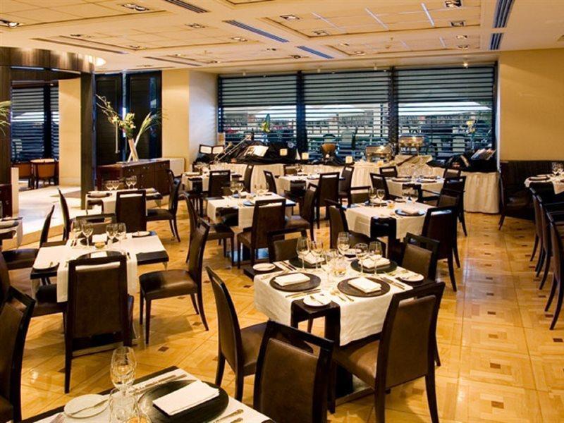 Regal Pacific Puerto Madero Hotell Buenos Aires Exteriör bild The interior of the restaurant