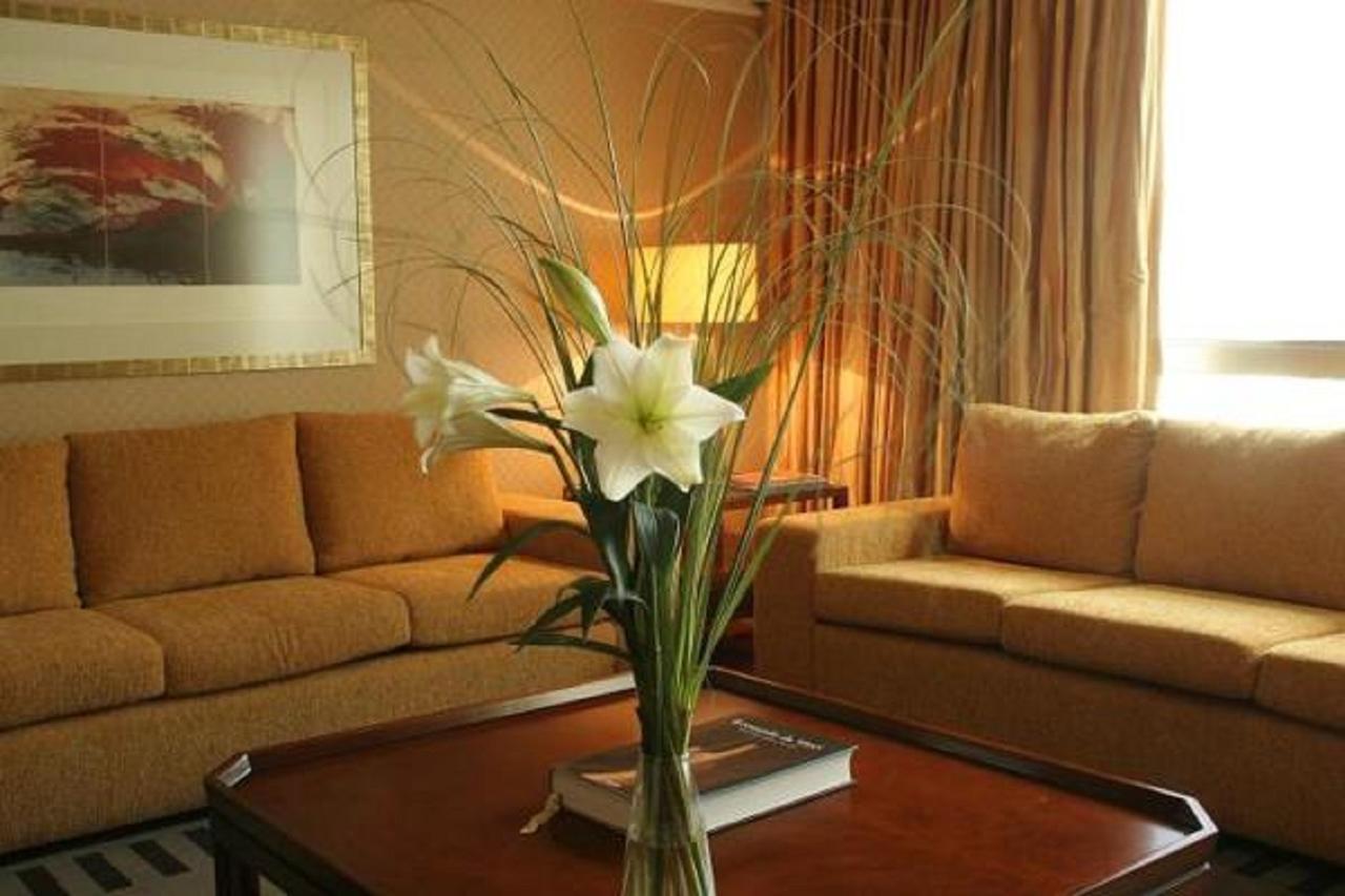 Regal Pacific Puerto Madero Hotell Buenos Aires Exteriör bild A living room